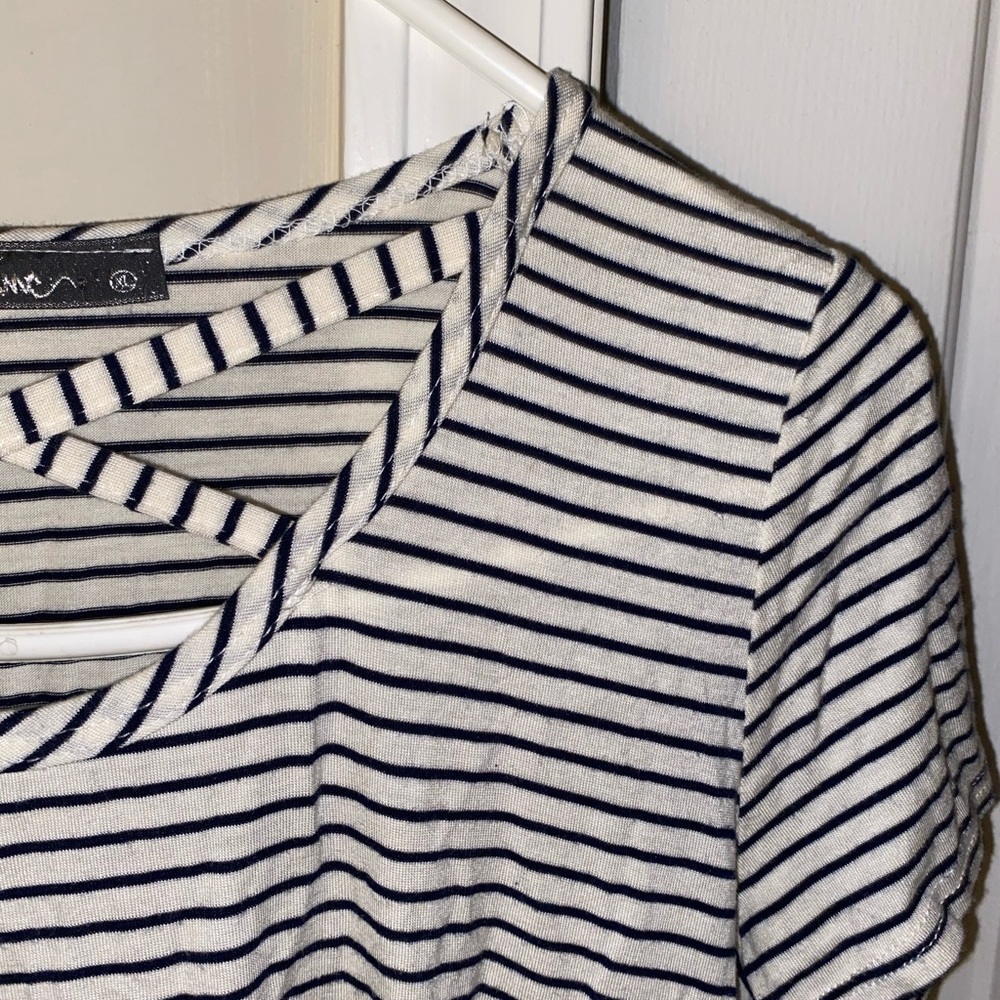 XL Black & White shirt
